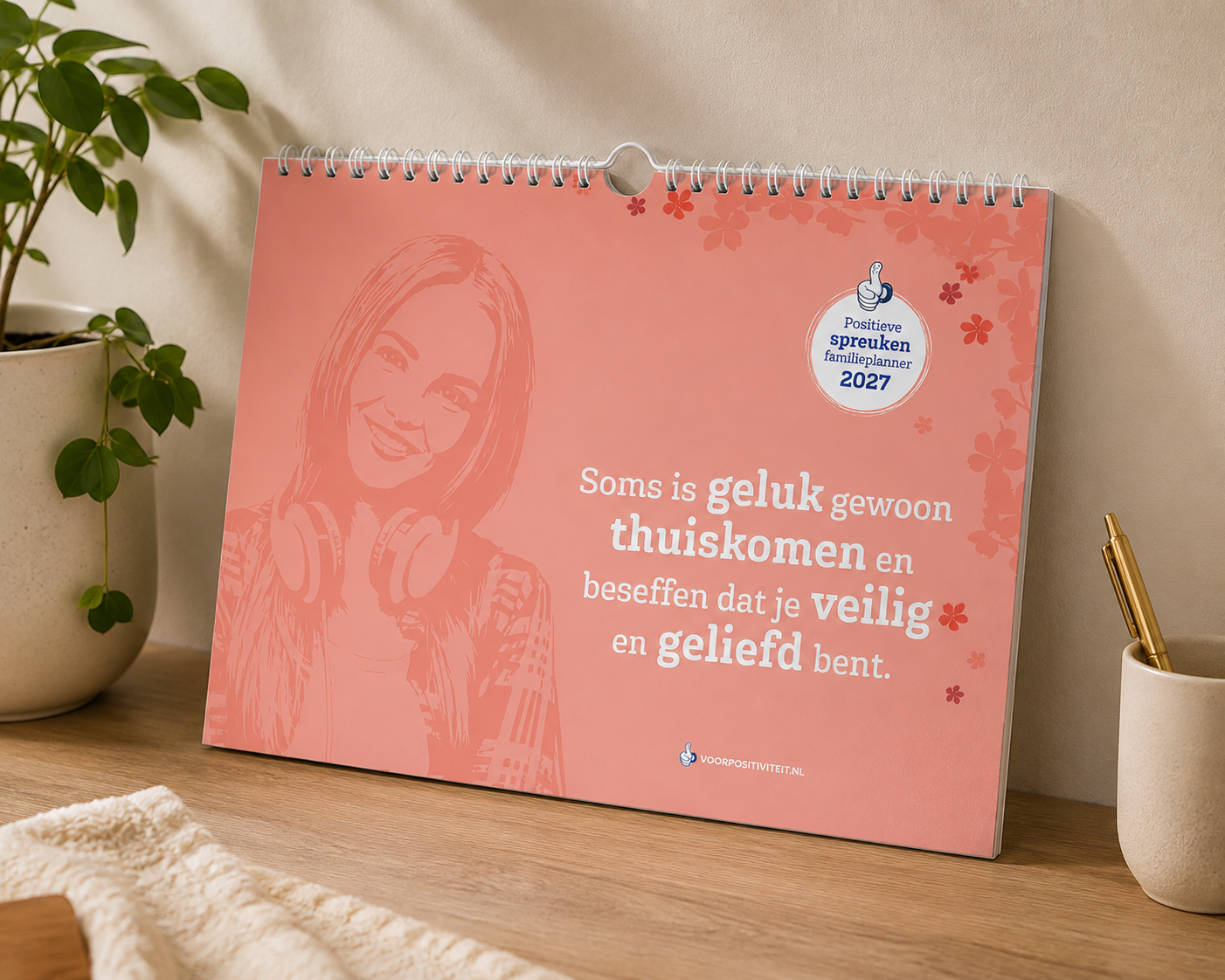 Familieplanner 2027 tegen de wand